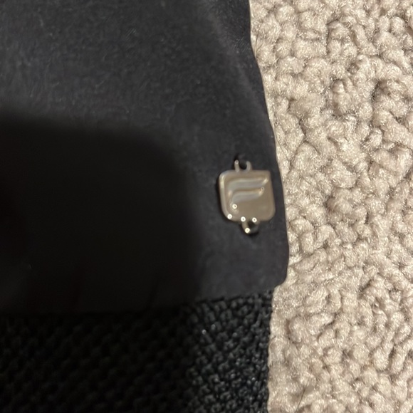 Fabletics Pullover - Picture 3 of 6